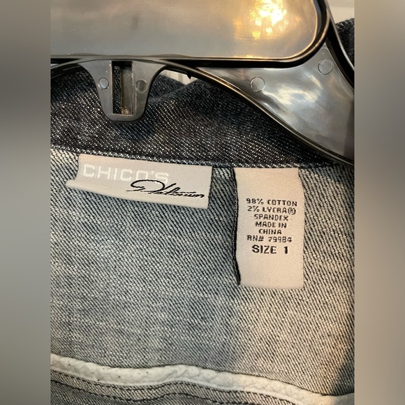 Chico’s Custom Embroidered Cat Jean Jacket size 1 Medium - Picture 3 of 6